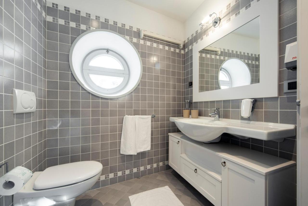 La Canonica Suite Apartments New Location Trento Exterior photo